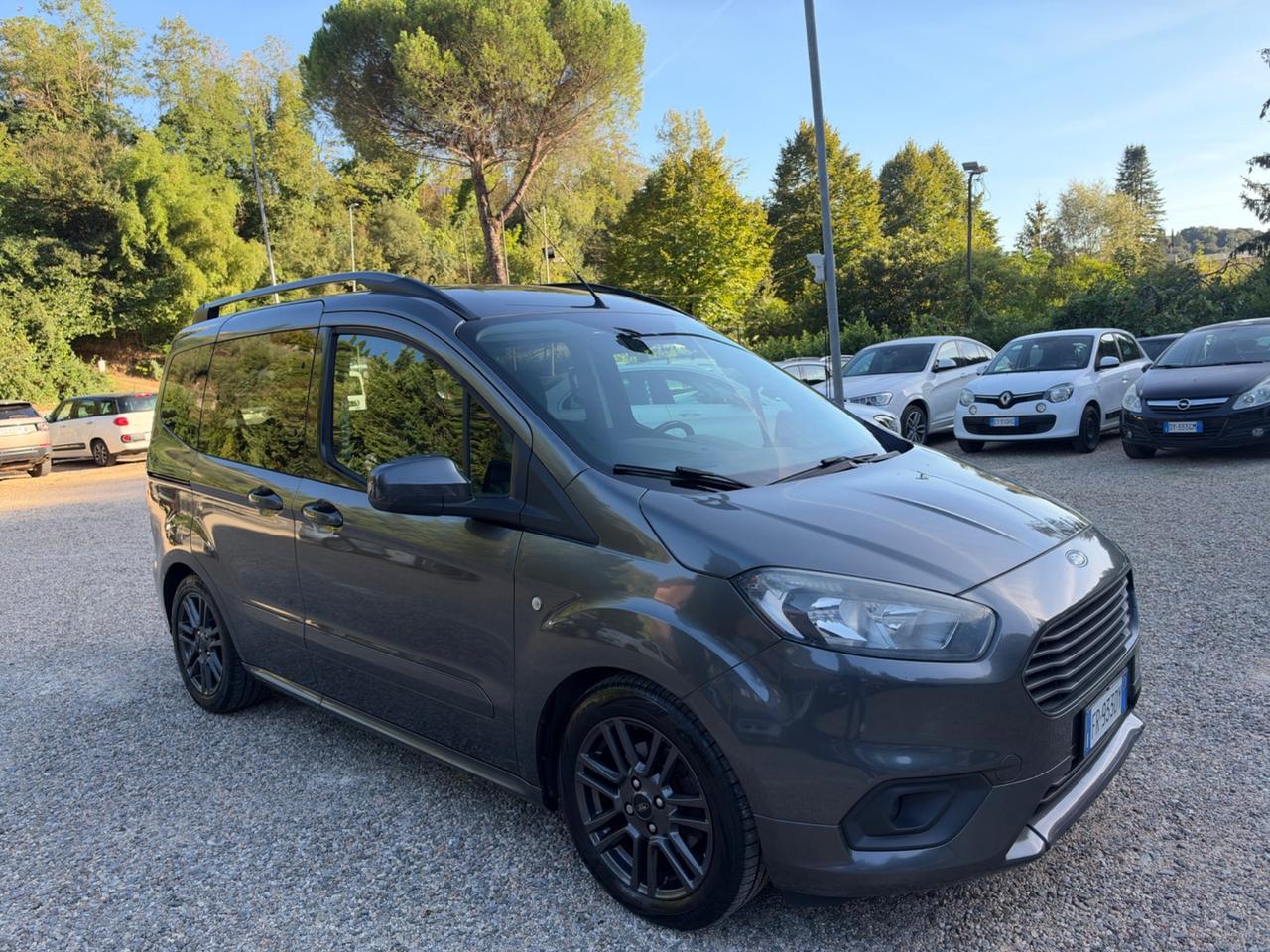 Ford Tourneo Courier 1.5 TDCI 100 CV Sport
