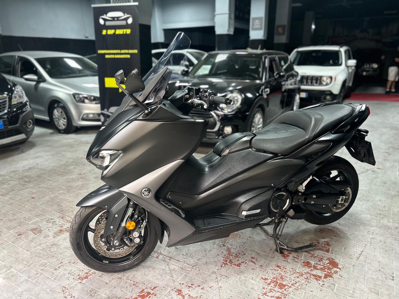 Yamaha T Max 560