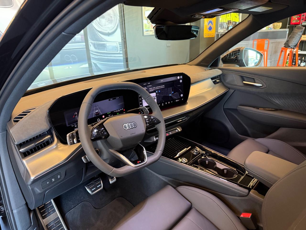 Audi Q3 TFSI quattro S tronic line edition -265cv-