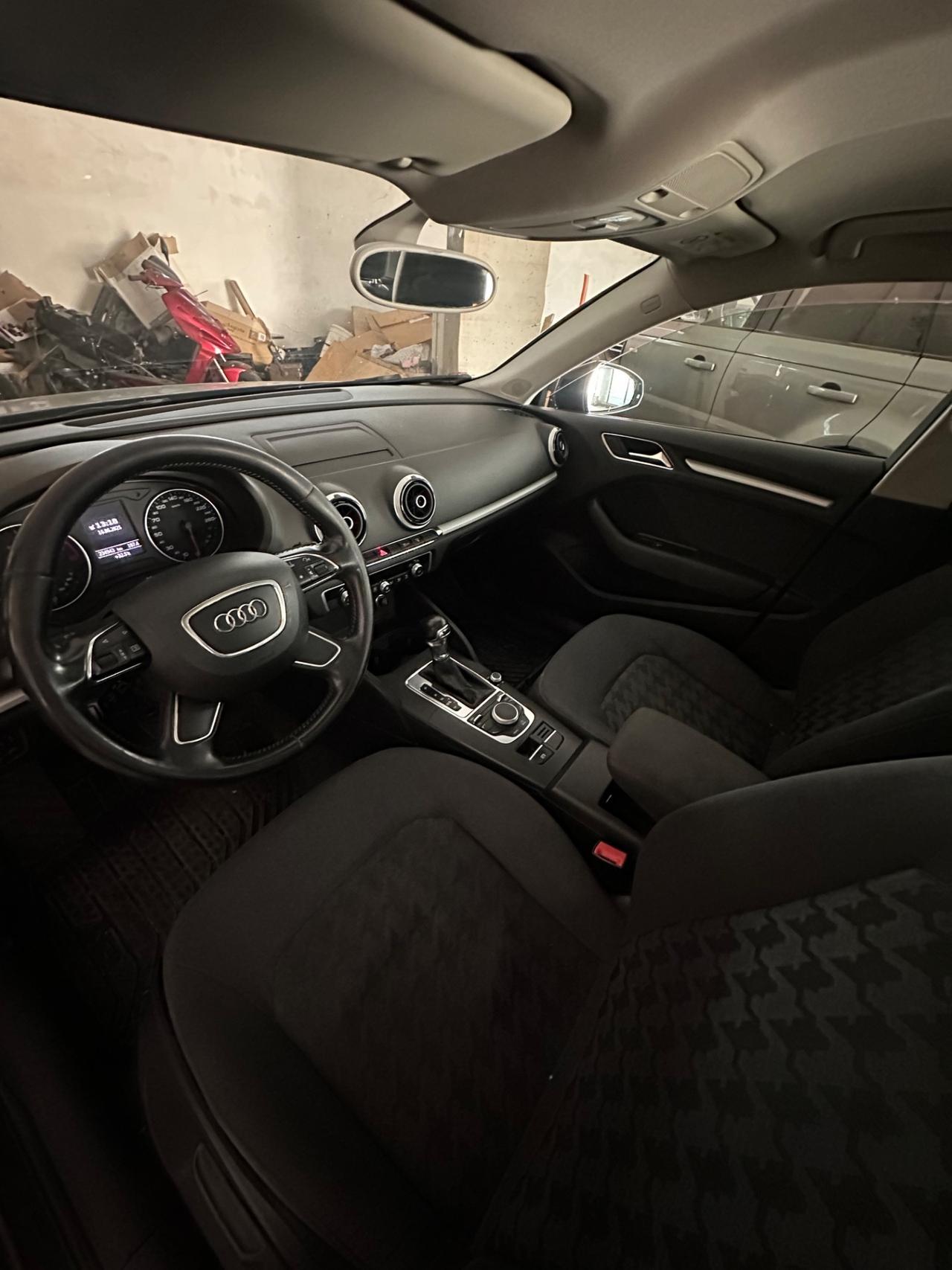 Audi A3 SPB 1.6 TDI ultra Attraction