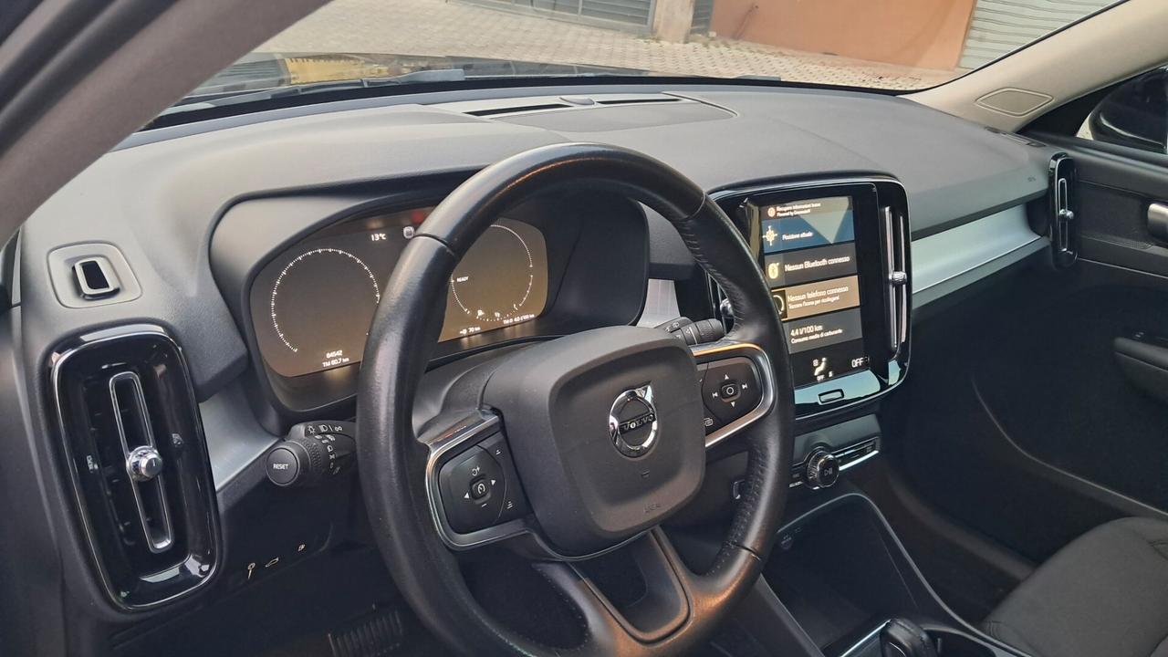 Volvo XC40 T4 Recharge Plug-in Hybrid R-design