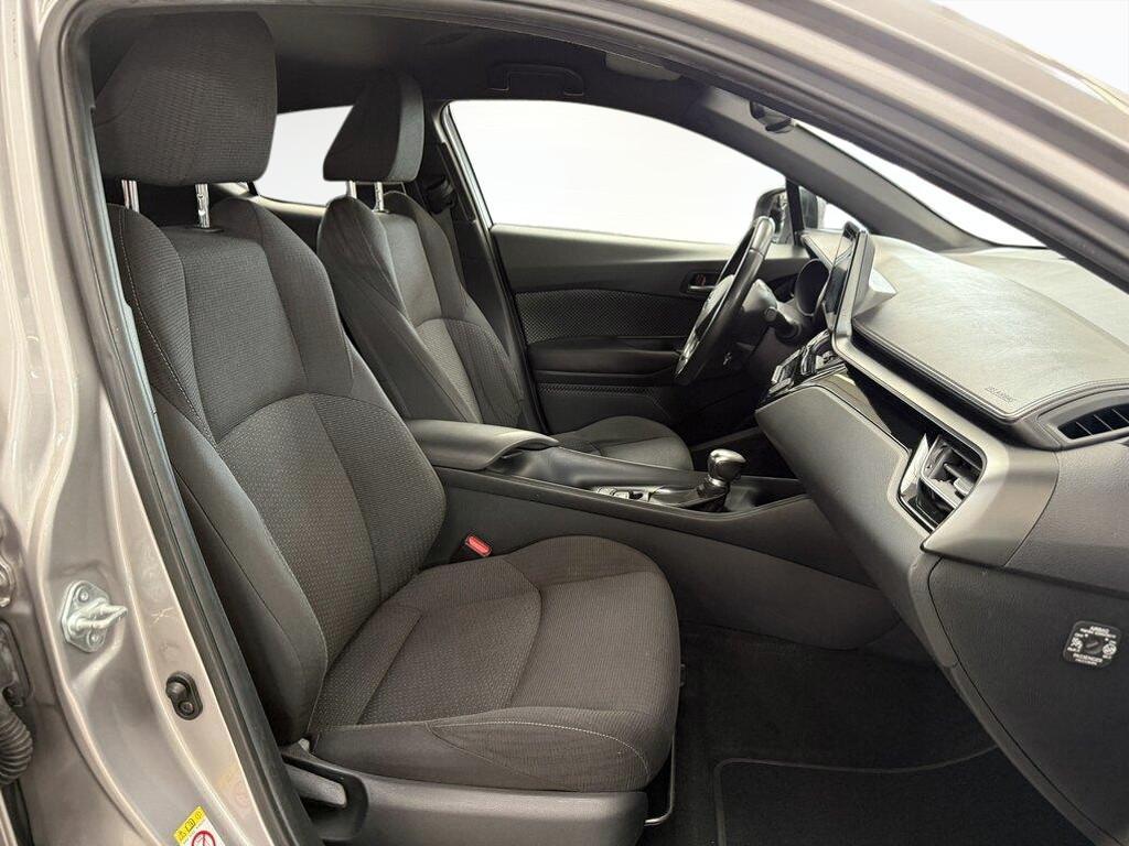 Toyota C-HR 5 Porte 1.8 Hybrid Active 2WD E-CVT
