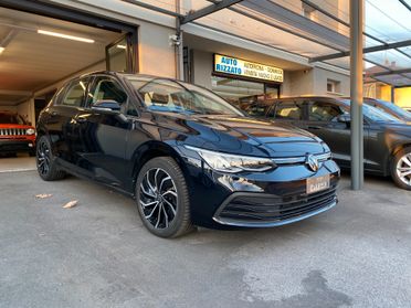 Volkswagen Golf 1.0 eTSI EVO DSG Life - CERCHI PER 17