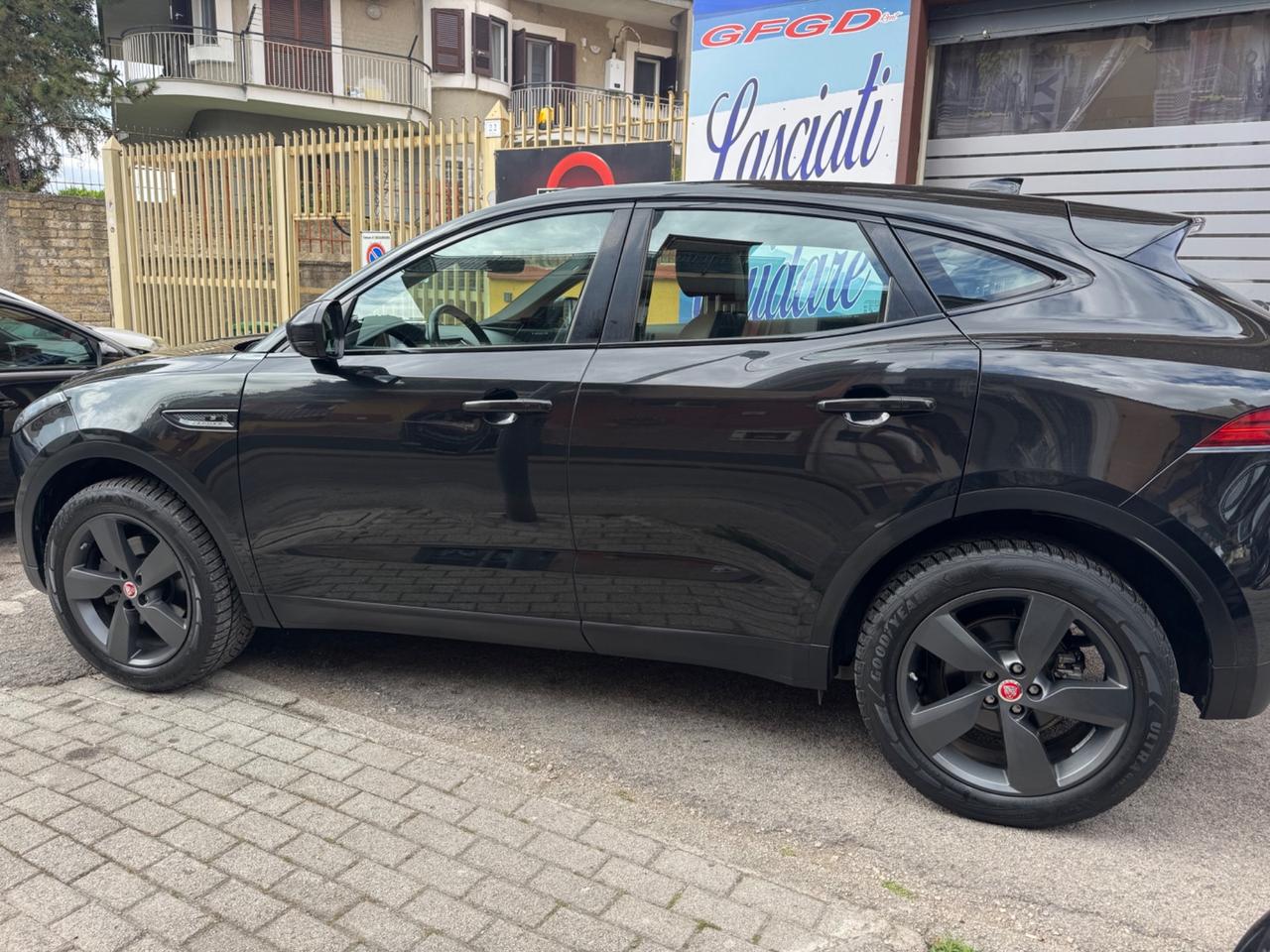 Jaguar E-Pace 2.0D 150 CV AWD aut. R-Dynamic HSE