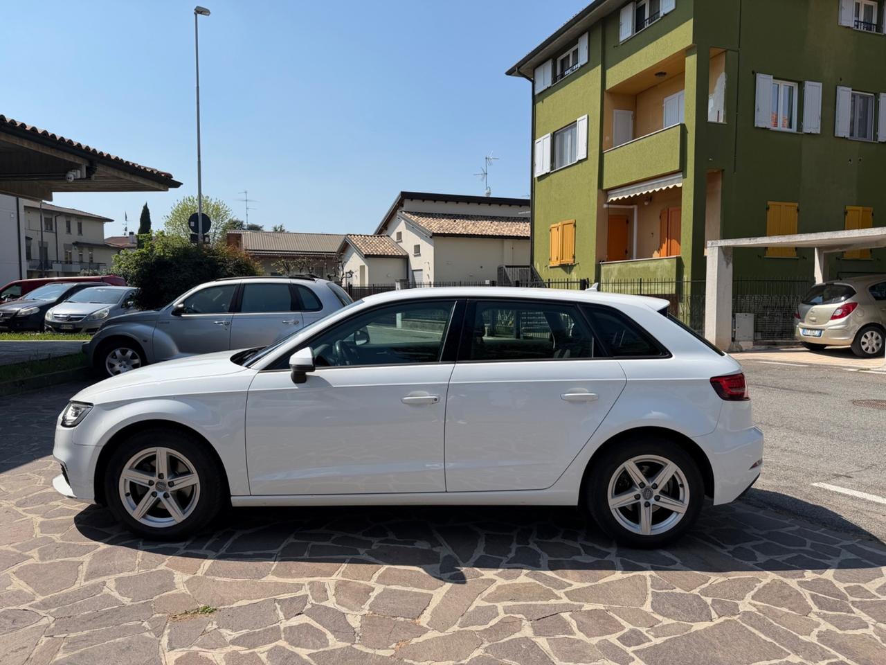 Audi A3 SPB 1.6 TDI S tronic Business
