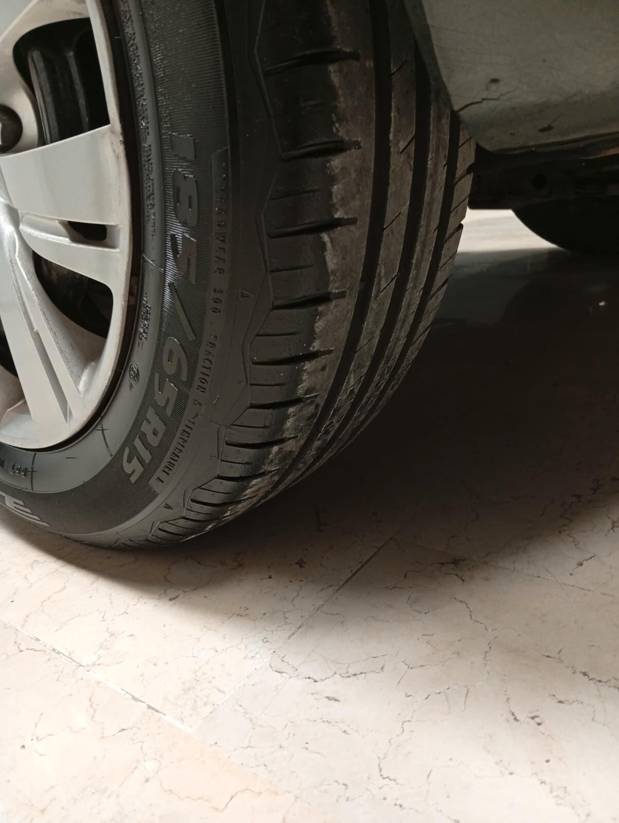 Peugeot 208 1.2 VTi 82 CV 5 porte Allure