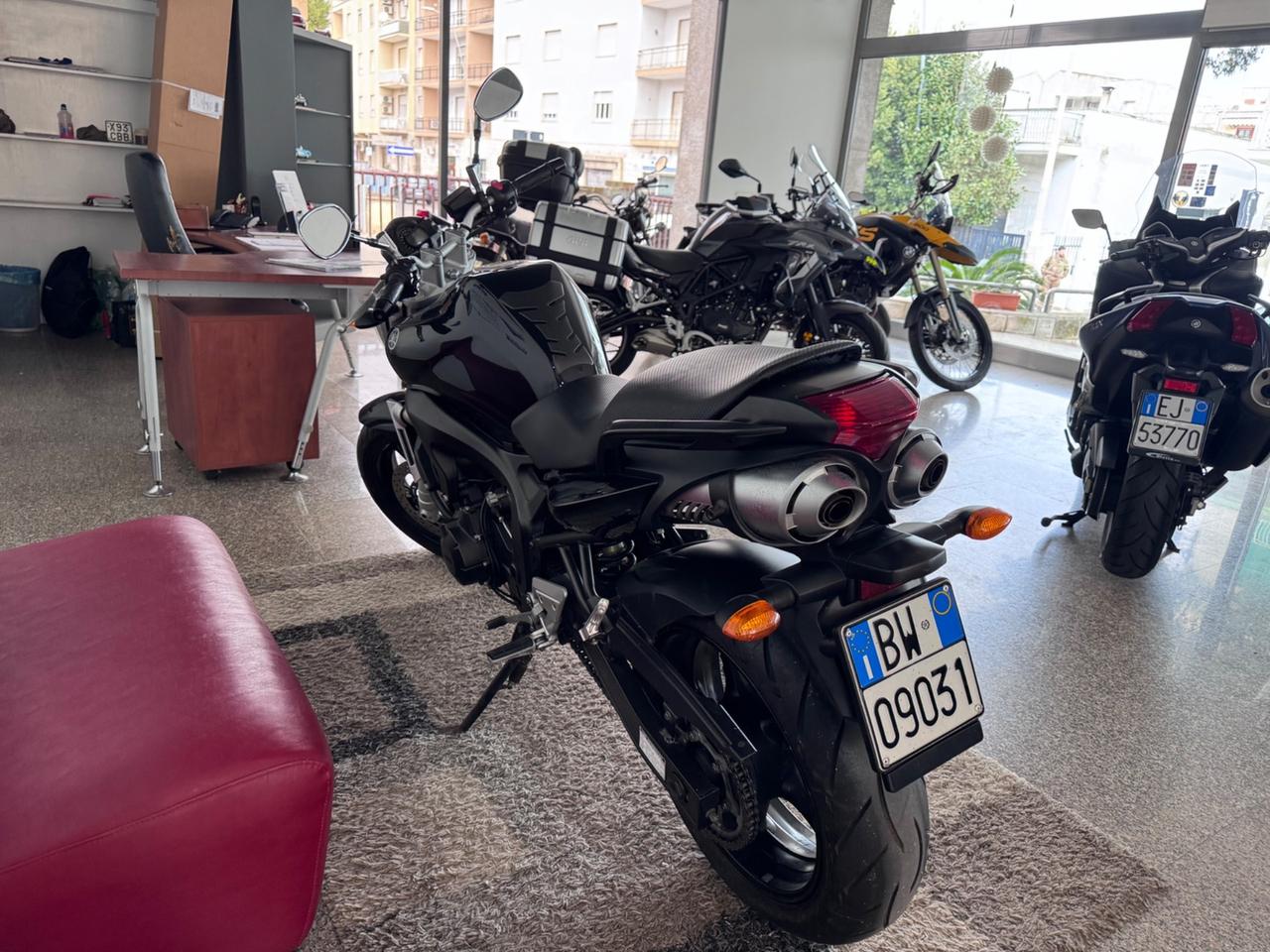 Yamaha FZ6