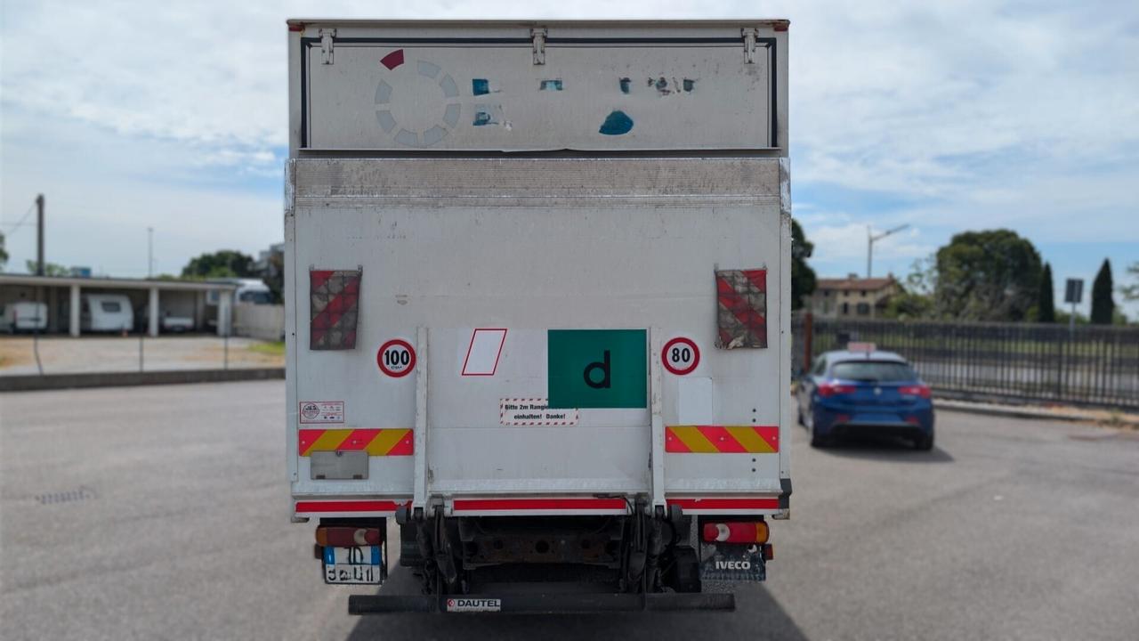 IVECO EUROCARGO 75 - 210