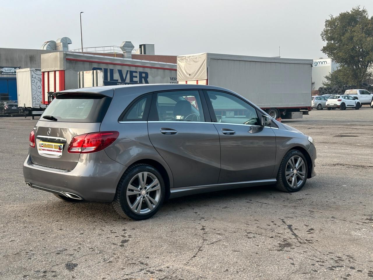 Mercedes-benz B 180 B 180 d Premium