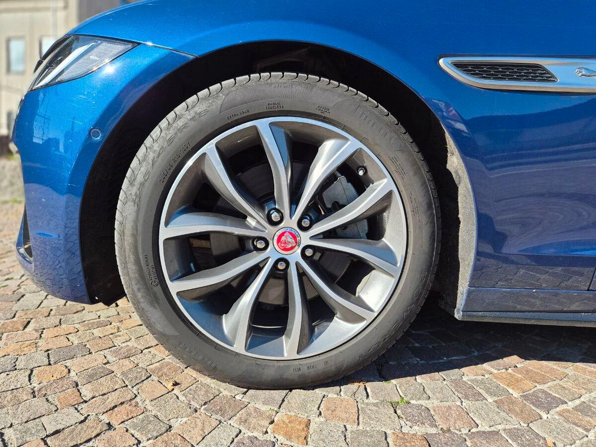 Jaguar XF II Berlina 2021 2.0d i4 mhev R-Dyn.HSE rwd 204cv auto