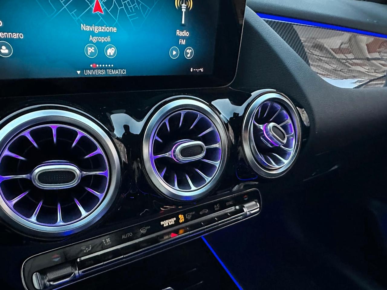 ELEGANZA DISARMANTE! B180 AMG STRAFULL/MOZZAFIATO