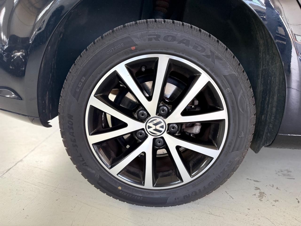 Volkswagen Touran 1.6 TDI DSG Comfortline 7 POSTI NEOPATENTATI