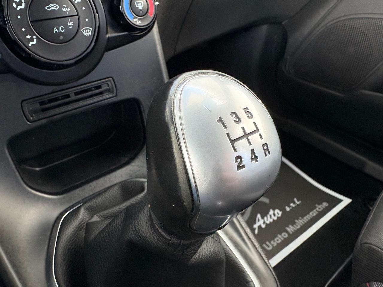 Ford Fiesta 1.5 TDCi 75CV 5 porte ST-Line