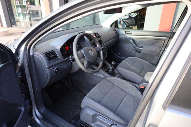 VOLKSWAGEN Golf V 1.6 Benzina 5 Porte Comfortline per NEOPATENTATI