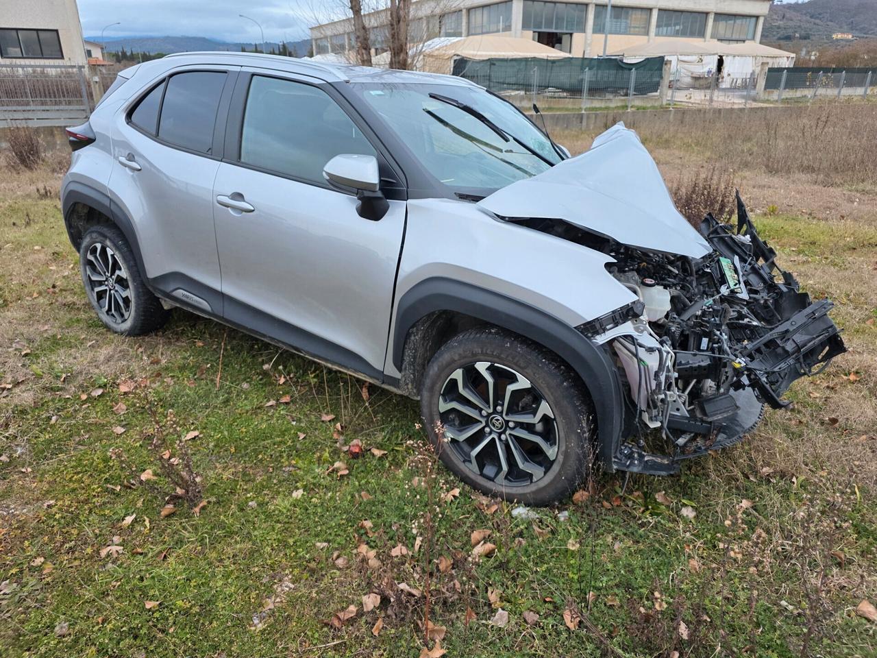 Toyota Yaris Cross 1.5 Hybrid 5p. E-CVT AWD-i Business