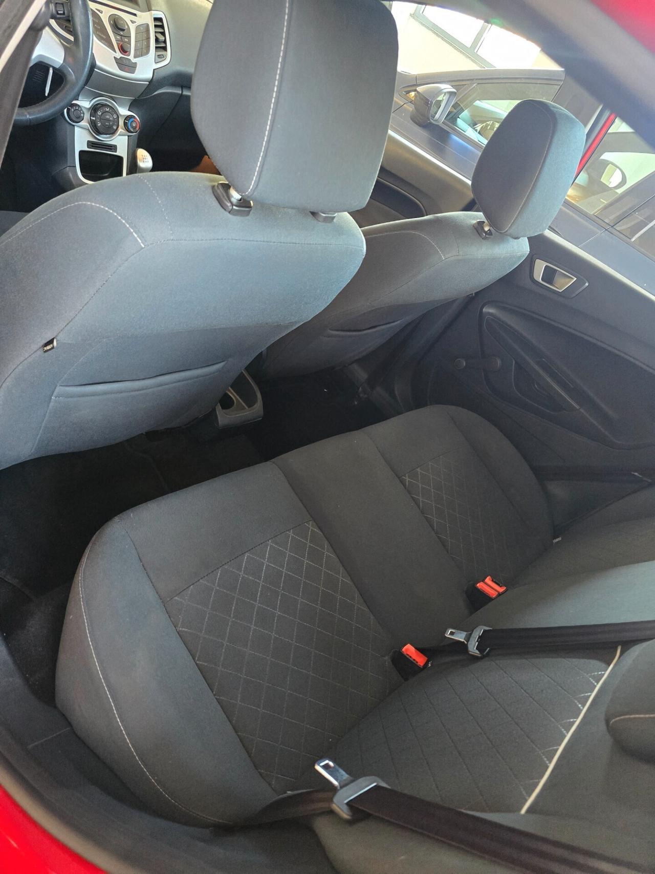 Ford Fiesta 1.4 TDCi 5p. Ghia UNICO PROP