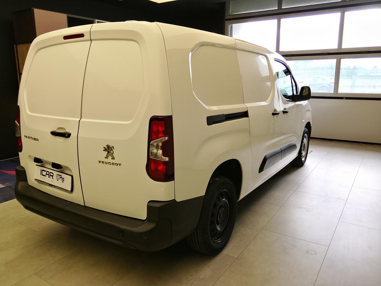 PEUGEOT Partner 2018 - Partner 1.5 bluehdi 100cv L2 Grip E6d