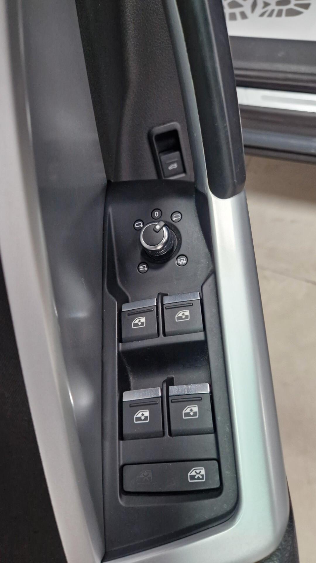 Audi Q3 2.0 TDI 150 CV S tronic Sport