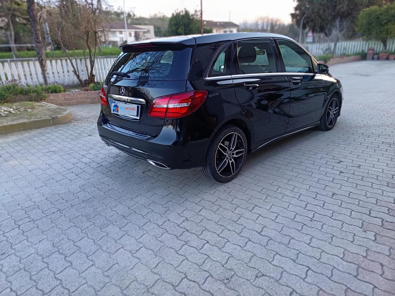 MERCEDES-BENZ B 180 D Sport AMG