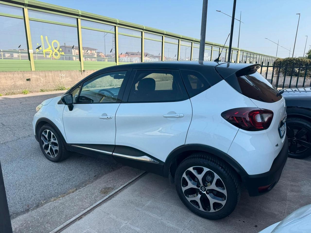 Renault Captur dCi 8V 90 CV EDC Initiale Paris