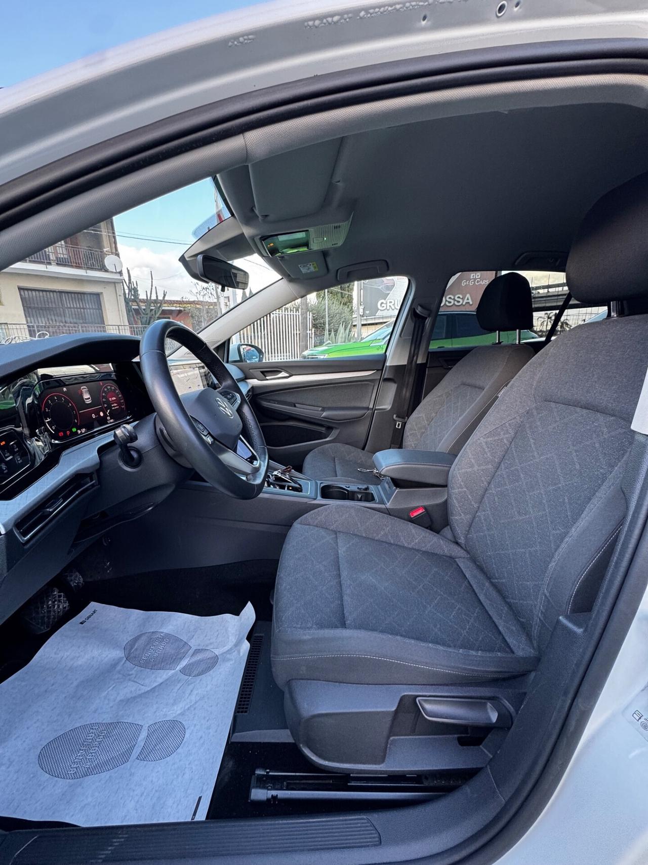 Volkswagen Golf 1.0 eTSI EVO DSG Life