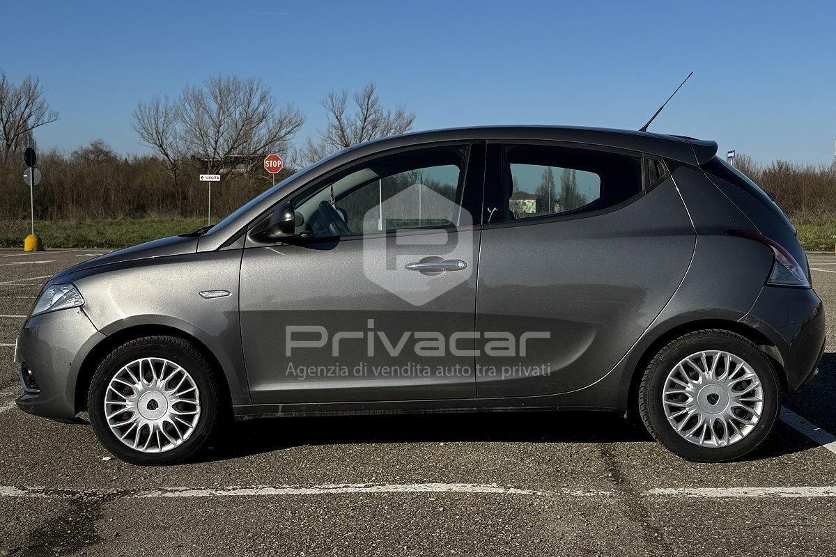 LANCIA Ypsilon 1.2 69 CV 5 porte Silver