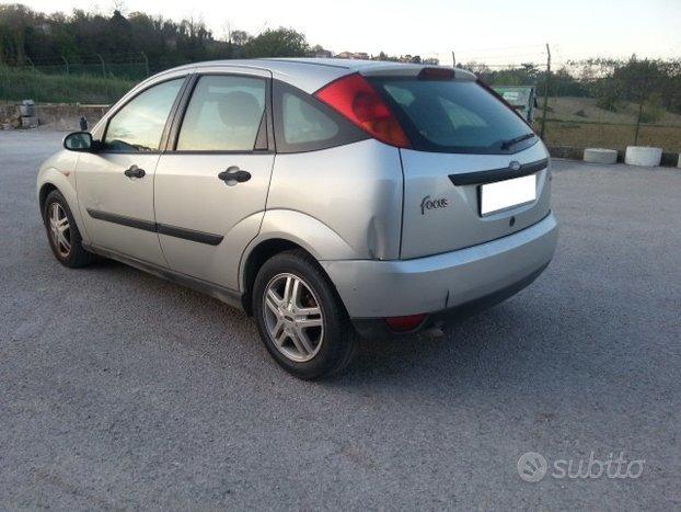 Ford Focus 1.8 TDCi 115CV 5p. Zetec