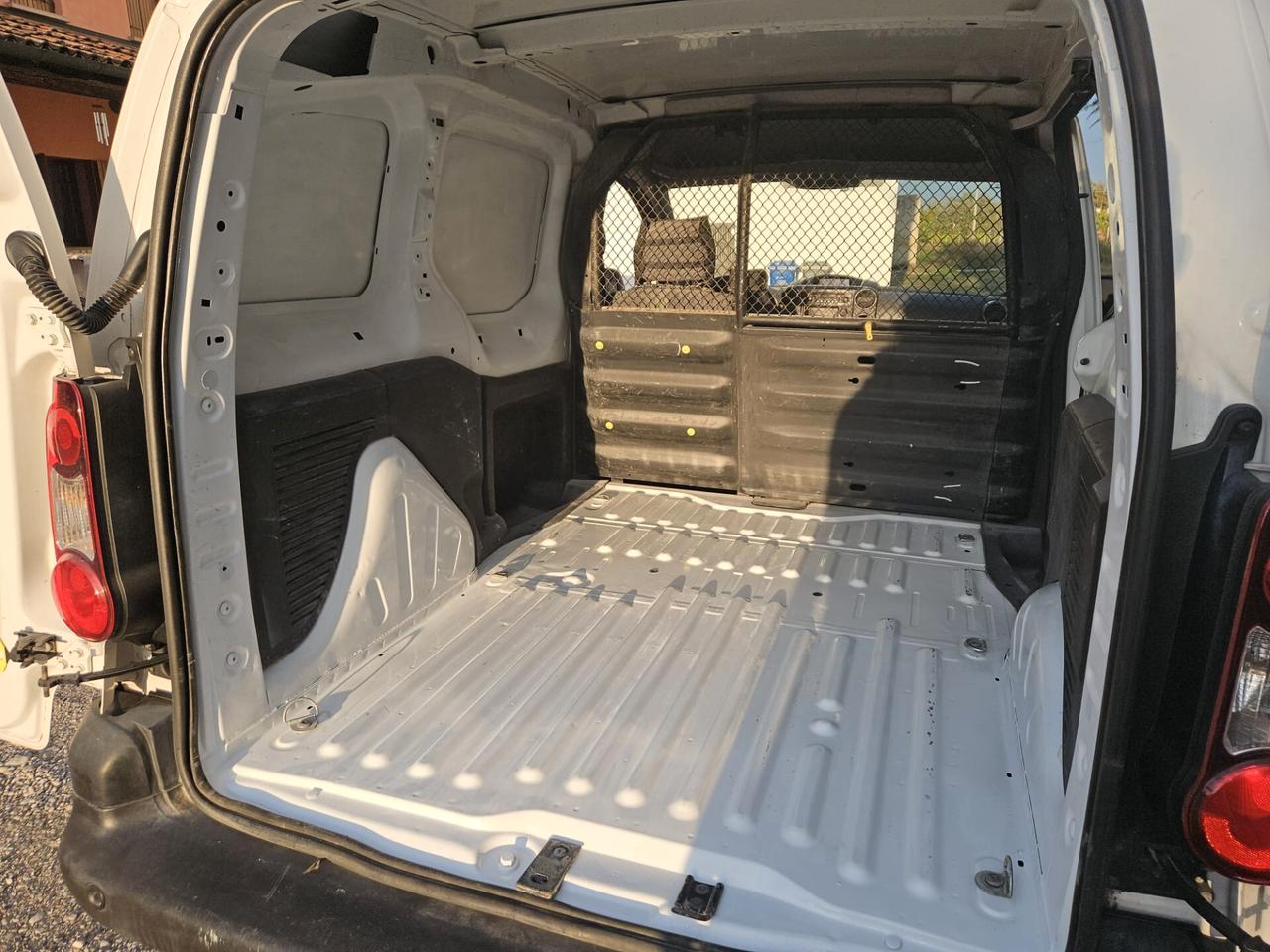 Peugeot Partner BlueHDi 100 L1 Furgone Pro Iva esposta!!!!