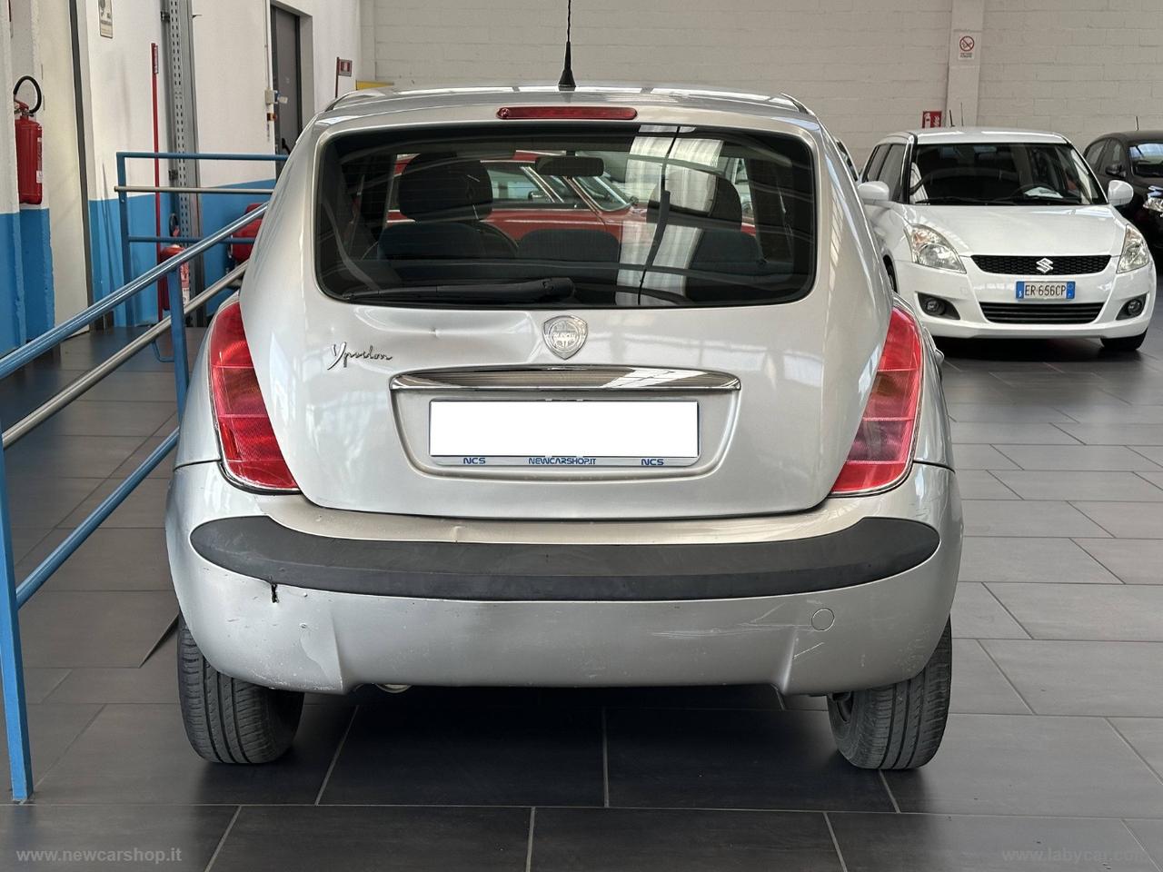 LANCIA Ypsilon 1.2 Argento NEOPATENTATI