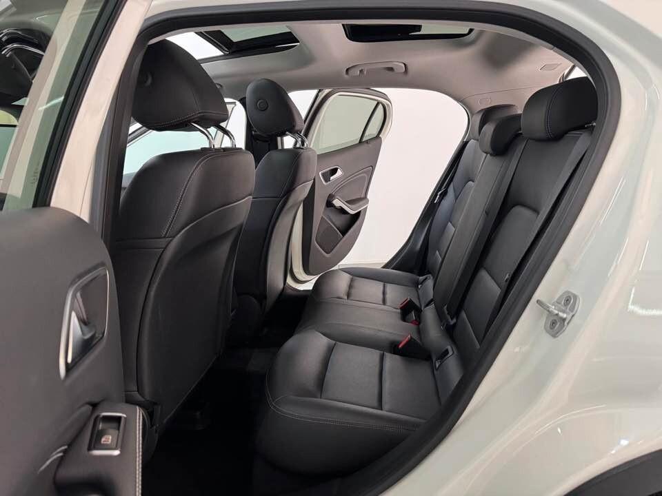 Mercedes-benz GLA 180 d Automatic Enduro 110/CV con TETTO