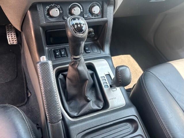 Mitsubishi Pajero 3.2 DI-D 16V 3p. Intense