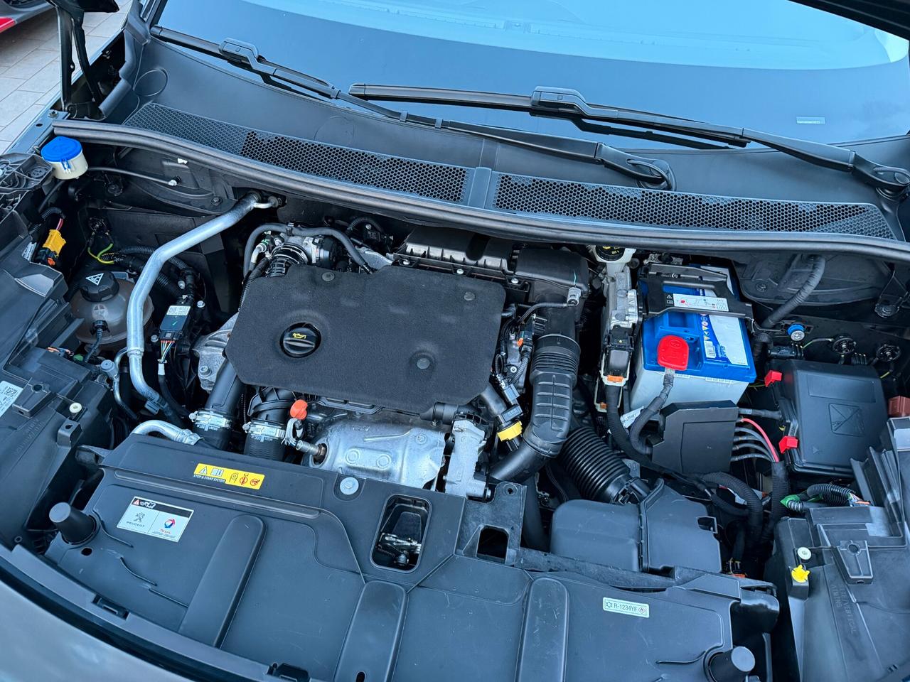 Peugeot 3008 1.5 BLUEHDI 130 cv. AT8 ALLURE PACK (Nav)