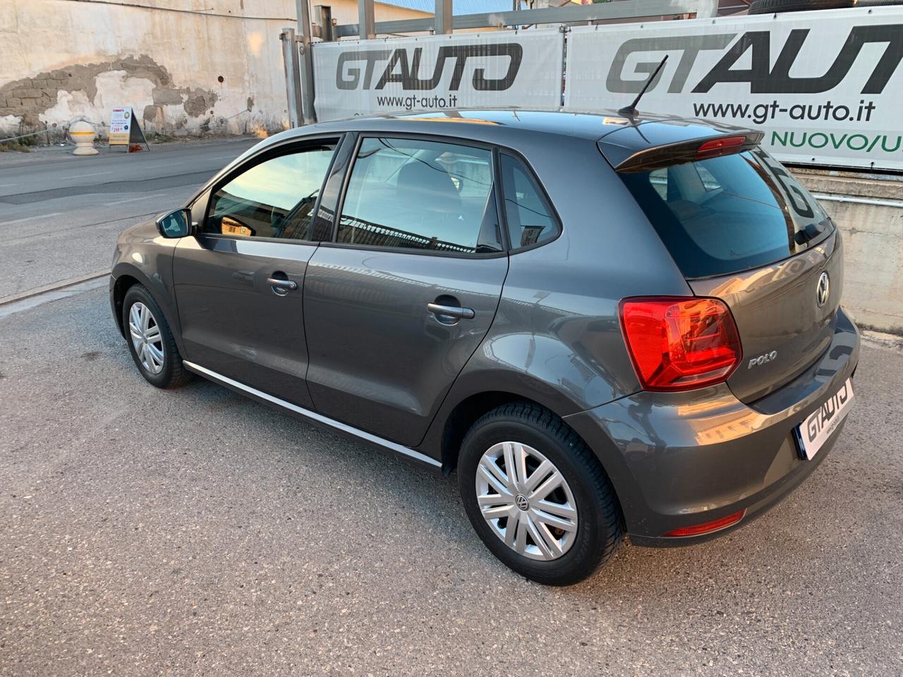 Volkswagen Polo 1.0 60Cv 5P. 2016
