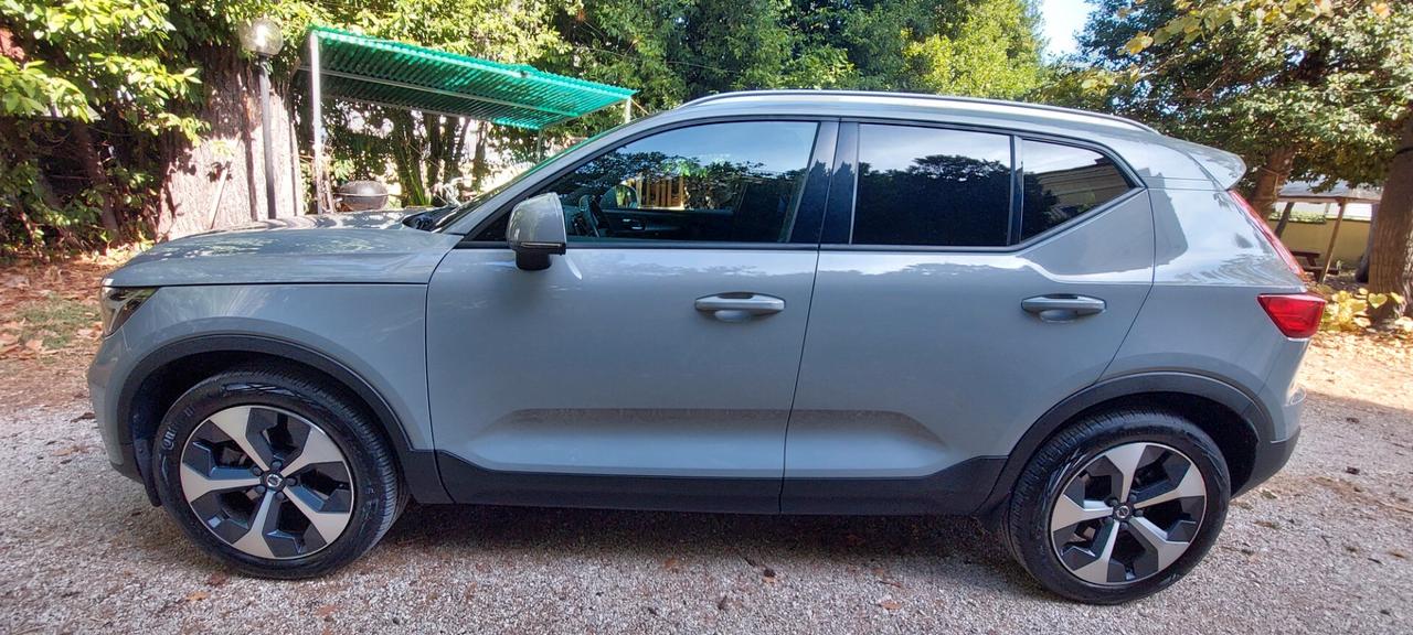 VOLVO XC 40 B3 ULTIMATE PLUS 2.0 IBRIDO 163 CV AUTOMATICA STRAFULL OPTIONAL NUOVA