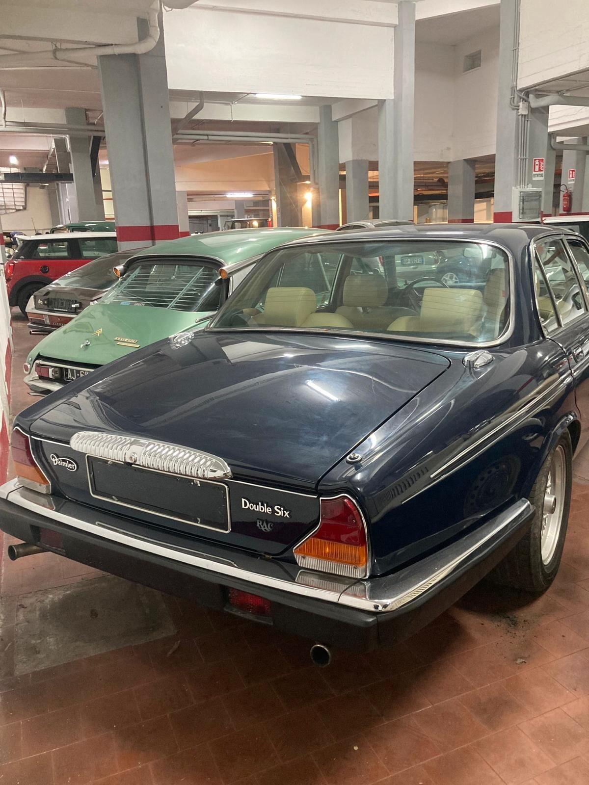 Daimler Double Six