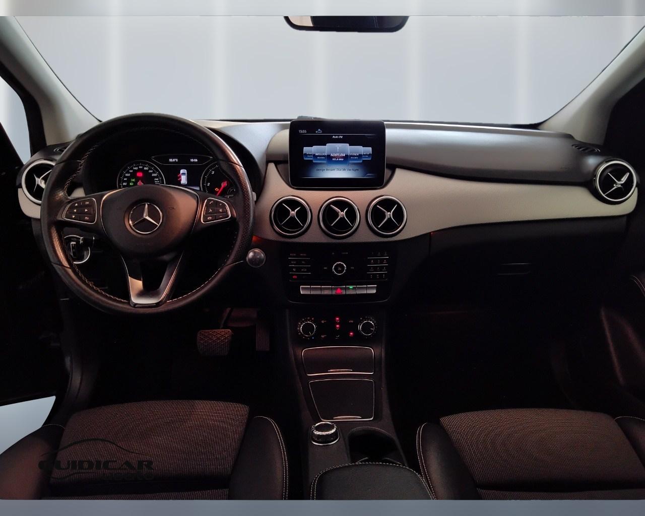 Mercedes-Benz Classe B - T246 - B 200 d (cdi) Sport auto