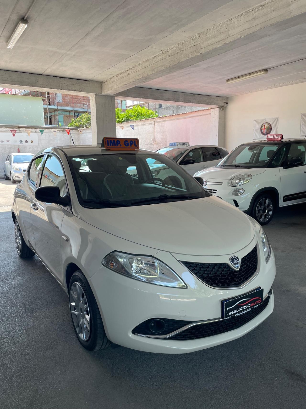 Lancia Ypsilon 1.2 69 CV 5 porte GPL Ecochic Mya perfetta in tutto