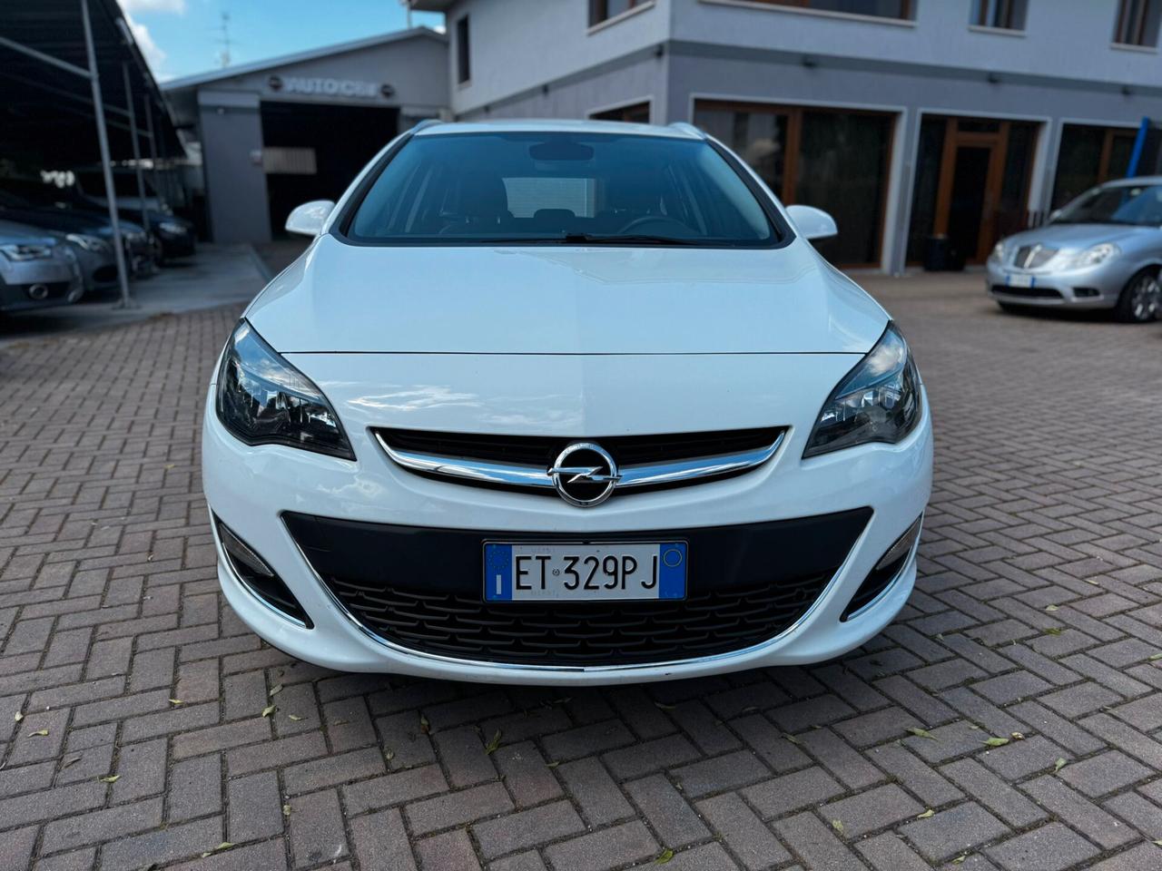 Opel Astra 1.7 CDTI 130CV Sports Tourer Cosmo