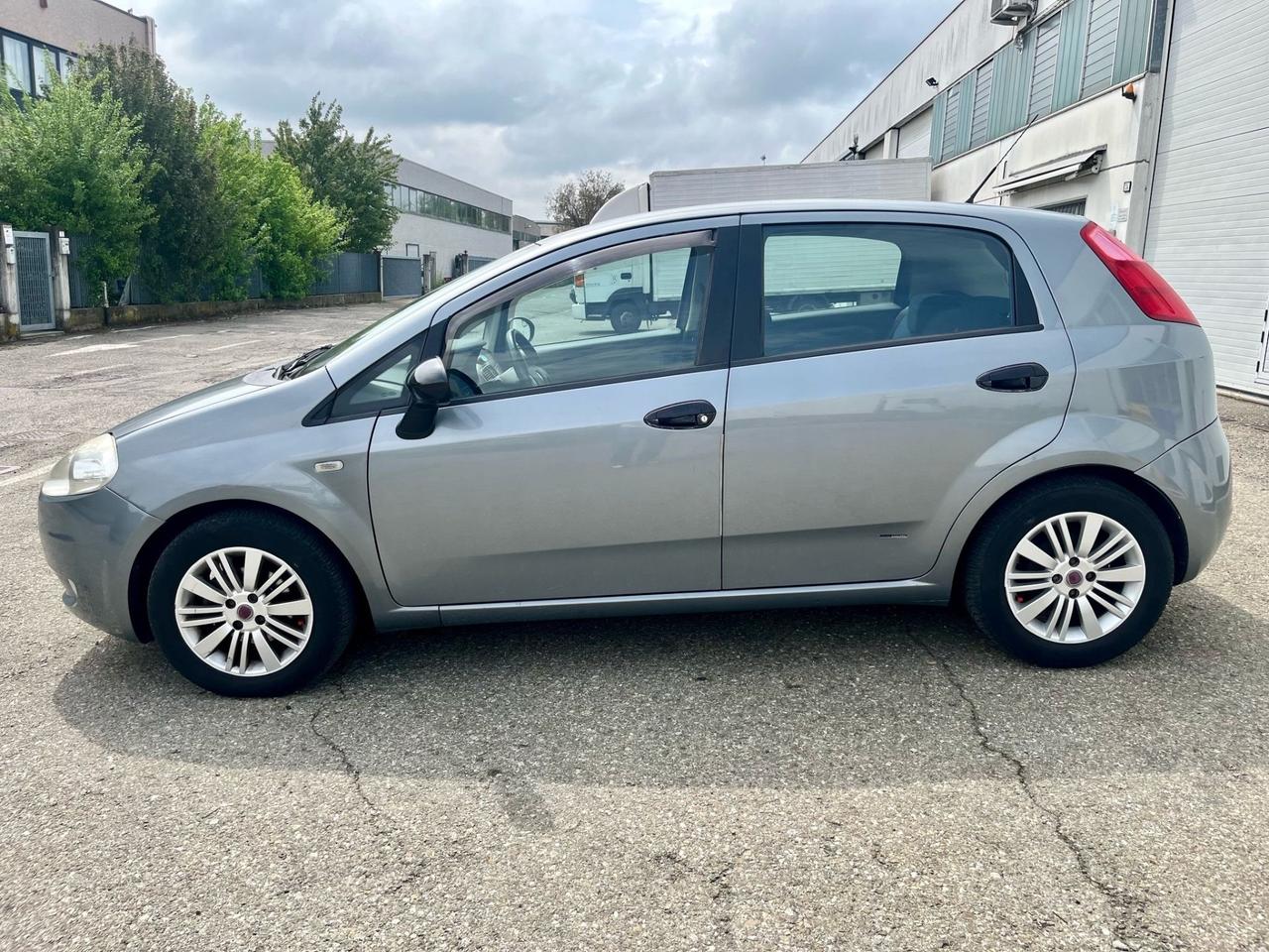 Fiat Grande Punto 1.4benz 2006 184.000km per neopatentati