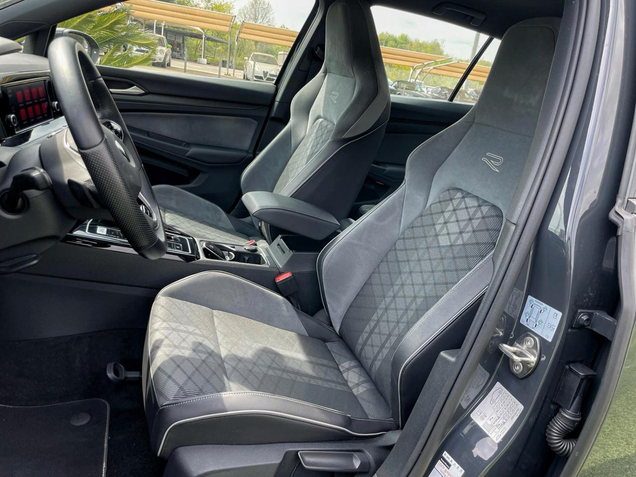 Volkswagen Golf 2.0 TDI 150 CV DSG SCR R-Line