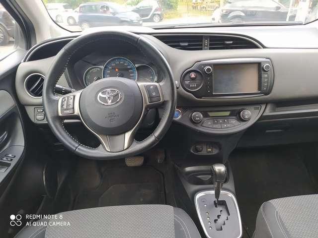 Toyota Yaris Yaris III 2015 5p 1.5h Active