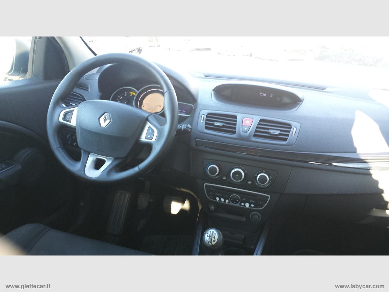 RENAULT Mégane 1.5 dCi 110 CV Attractive