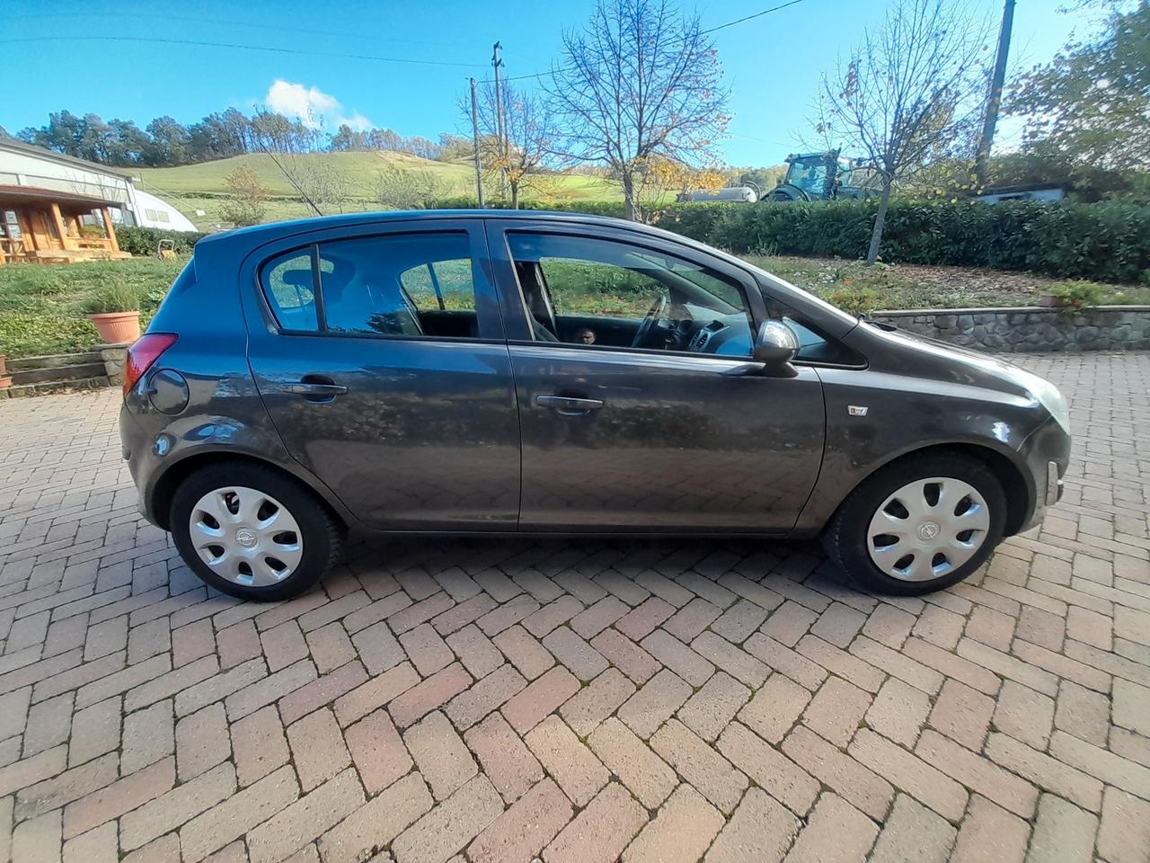 Opel Corsa 1.4 16V 5 porte Elective - 01/2012 Cambio auto. SOLO PER COMMERCIANTI