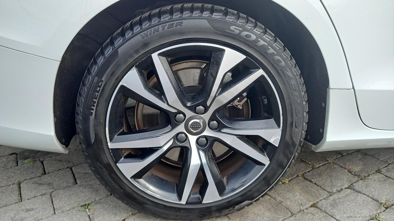 Volvo V60 B3 Geartronic R-design