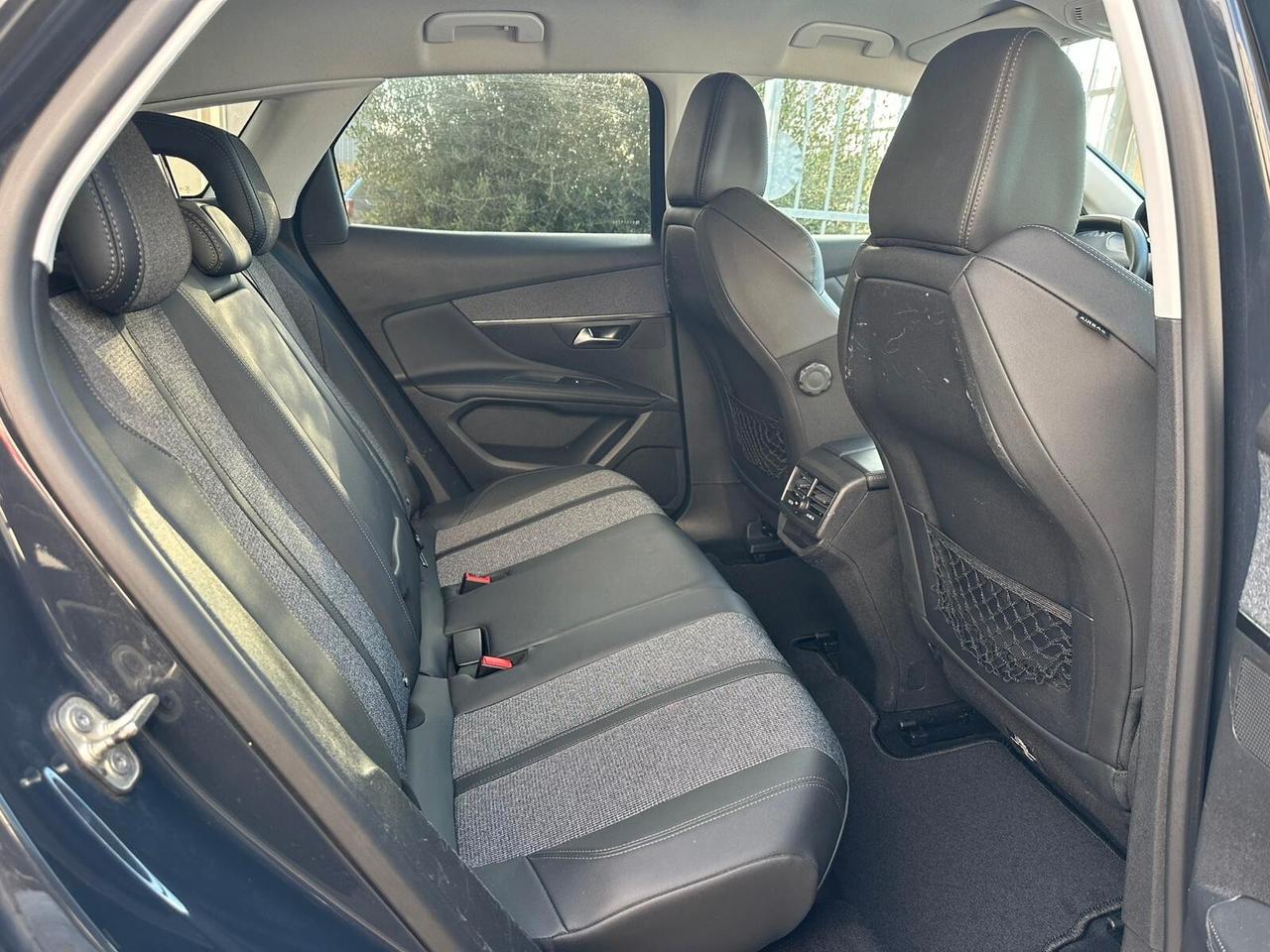 Peugeot 3008 BlueHDi 130 S&S Allure