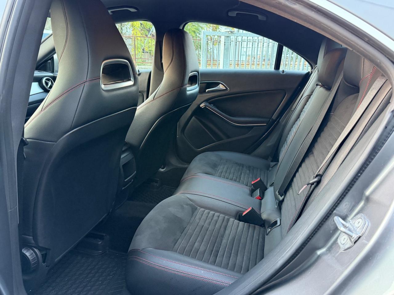Mercedes-benz CLA 180 180d PREMIUM PACK RETROCAMERA SENSORI PELLE