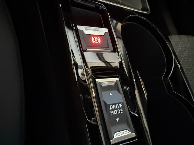 Peugeot 2008 PureTech 100 S&S Allure "KM0"