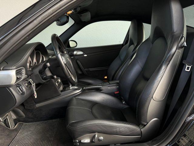 PORSCHE 911 911 Carrera 4 Coupé