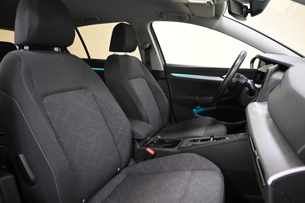 VOLKSWAGEN Golf 8ª serie Golf 1.0 eTSI EVO DSG...