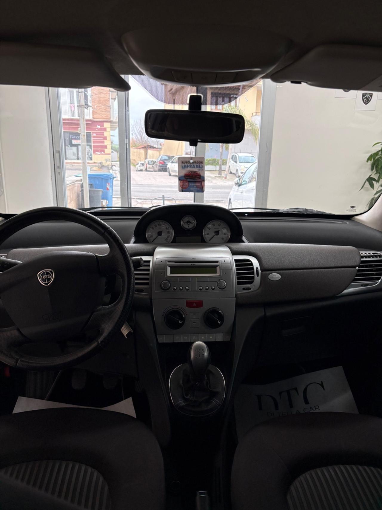 Lancia Ypsilon 1.3 MJT 75 CV